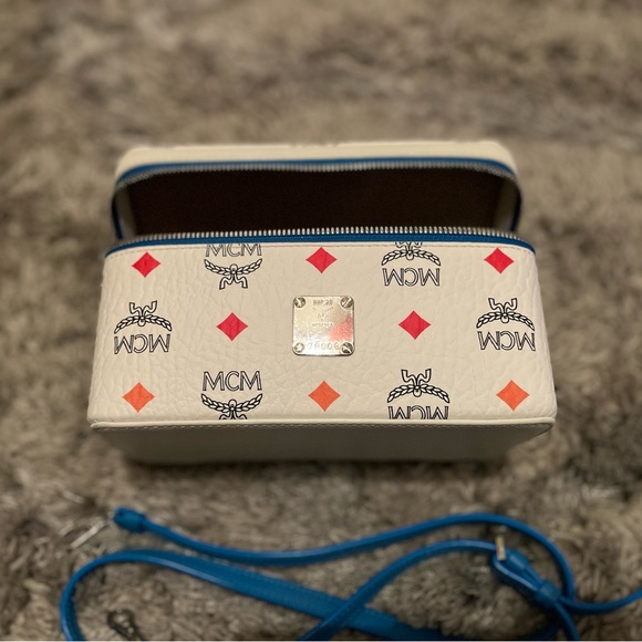 MCM Women's White Rockstar Rainbow Spectrum Visetos Vanity Case Box Bag - Picture 5 of 7